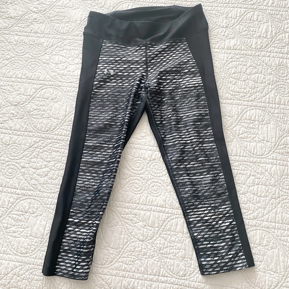 Under Armour Compression Crop Leggings - Size M